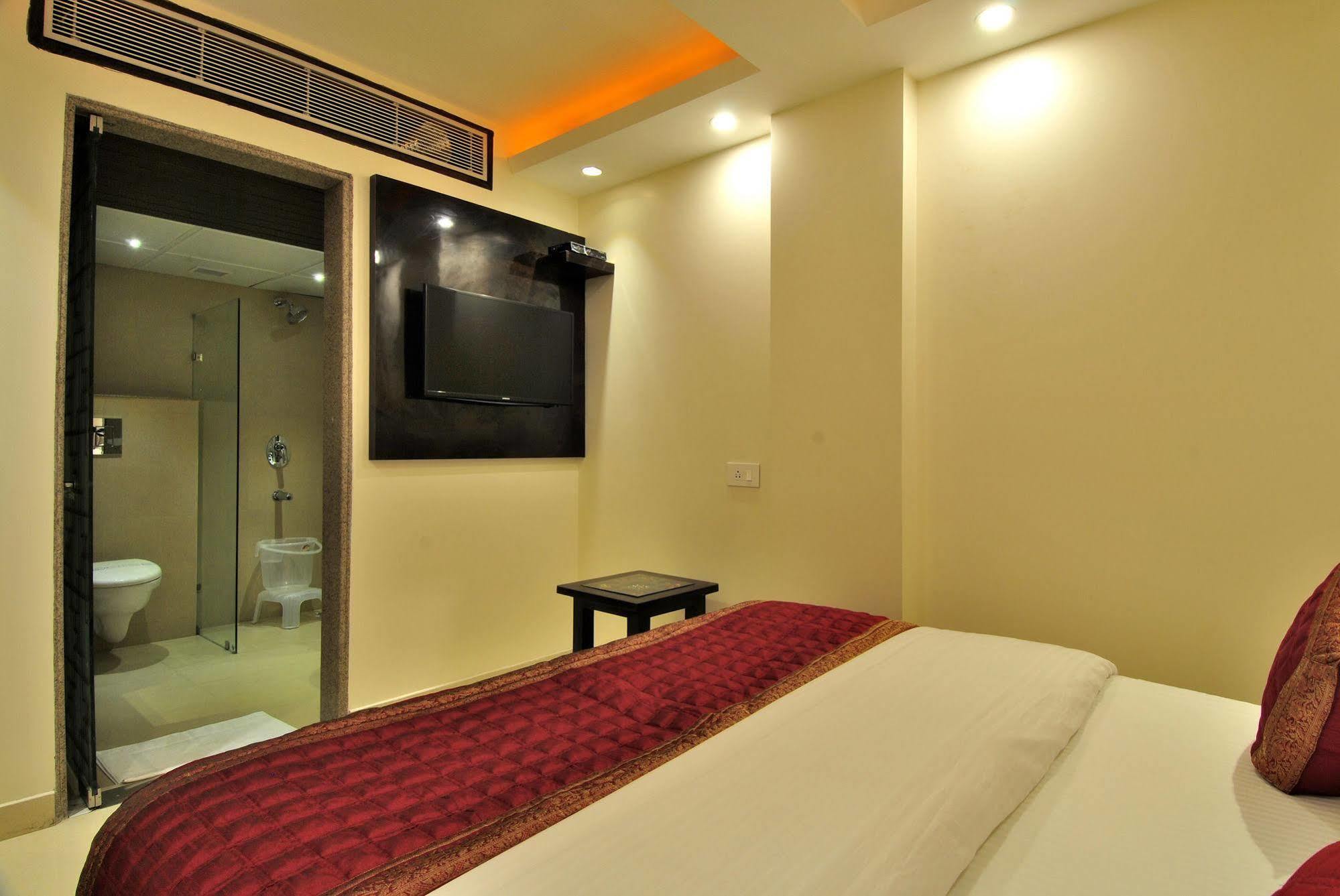 Hotel Sai Miracle - Luxury Living Nové Dillí Exteriér fotografie